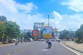 Tuyến đường Trần Hưng Đạo (đoạn nút giao Trần Hưng Đạo-Phạm Văn Đồng-Lê Lợi) sẽ tạm thời cấm các phương tiện giao thông từ 17 giờ đến 23 giờ ngày 30-9. Ảnh: M.T