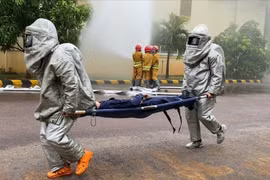 Diễn tập phương án chữa cháy, cứu nạn và ứng phó sự cố hóa chất với nhiều lực lượng tham gia
