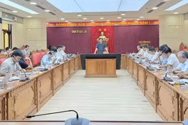 Quang cảnh cuộc họp.