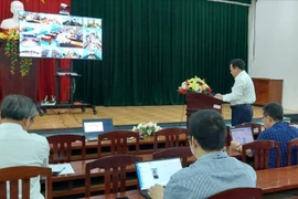 Báo cáo viên cung cấp nhiều thông tin bổ ích tại buổi tập huấn