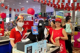 Siêu thị Co.opmart Quy Nhơn bán hàng giảm giá phục vụ công đoàn viên