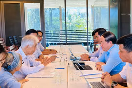 Quang cảnh buổi làm việc. 