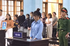 Nữ sinh lớp 12 lãnh án 18 năm tù về tội "Giết người".