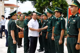 Nhơn Châu cần chú trọng phát triển kinh tế gắn với đảm bảo quốc phòng an ninh, nâng cao đời sống người dân