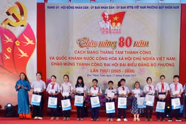 Gia Lai: Tiếp sức học sinh khó khăn trước thềm năm học mới