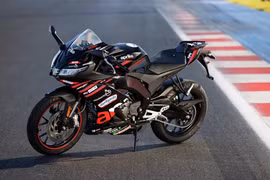  Aprilia tung bản RS 125 GP Replica phong cách đua chuyên nghiệp, giá khoảng 178 triệu đồng