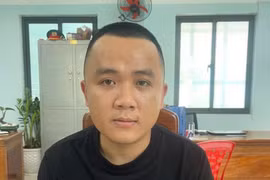 Công an tỉnh Gia Lai khởi tố nhóm 5 đối tượng lái xe bán tải đi trộm gỗ ở phường An Nhơn Đông.