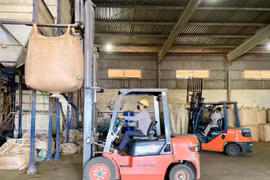 Hỗ trợ doanh nghiệp đẩy mạnh xuất khẩu, nâng cao năng lực cạnh tranh