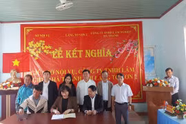Sở Nội vụ Gia Lai cùng 2 doanh nghiệp kết nghĩa với 2 làng ở Ia Khươl.