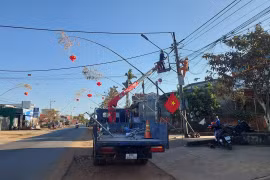 Xã Ia Phí đầu tư 2,1 tỷ đồng mở rộng hệ thống điện chiếu sáng.