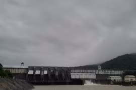 Chủ động, an toàn trong vận hành hồ chứa ứng phó bão số 13