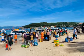 Tạm dừng mọi hoạt động vận chuyển khách du lịch trên biển