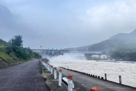 Vận hành điều tiết các hồ chứa để ứng phó áp thấp nhiệt đới gần Biển Đông 