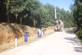 Con đường "nối những bờ vui"