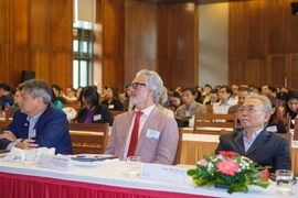 Gần 220 đại biểu dự hội nghị quốc tế về khoa học Trái Đất và môi trường