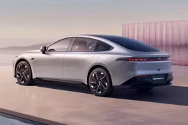 Xe sedan hạng D công suất 544 mã lực, trang bị tiên tiến, giá hơn 1,1 tỷ đồng