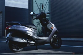 Yamaha Axis Z 2026 ra mắt: Đối trọng mới của Honda Lead, nặng 100kg, cốp 37,5L, chạy 52km/lít xăng