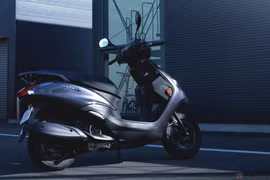 Yamaha Axis Z 2026 ra mắt: Đối trọng mới của Honda Lead, nặng 100kg, cốp 37,5L, chạy 52km/lít xăng