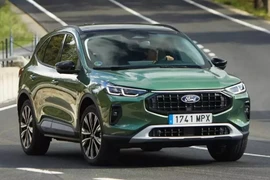 Ford Kuga 2026 ra mắt: Có BlueCruise, sẵn sàng so găng Honda CR-V và Mazda CX-5