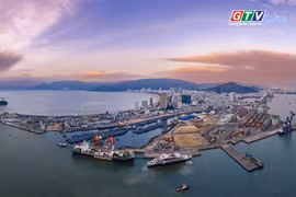 Toàn cảnh 24h: Tàu Le Jacques Cartier đưa 120 du khách quốc tế tham quan Gia Lai