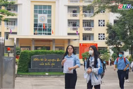 Toàn cảnh Gia Lai 24h: Học sinh Gia Lai thi lớp 10 với 3 môn: Toán – Ngữ Văn và Tiếng Anh