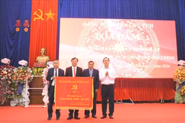  Tọa đàm Kỷ niệm 15 năm Ngày thành lập Đảng bộ huyện Chư Pưh