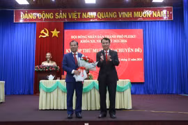 Ông Đoàn Hữu Dũng được bầu giữ chức Chủ tịch UBND TP. Pleiku