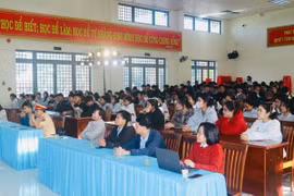 Hơn 450 học sinh, sinh viên được trang bị kiến thức pháp luật và kỹ năng lái xe an toàn