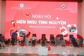 Gần 200 cán bộ, sinh viên Trường Cao đẳng Gia Lai tham gia Ngày hội hiến máu 