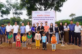 Tài trợ gần 1 tỷ đồng xây dựng phòng học tại điểm trường làng Plong