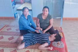 Trao 80 triệu đồng cho các nạn nhân chất độc da cam huyện Chư Sê