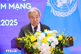Tổng Thư ký Liên hợp quốc António Guterres gặp gỡ báo chí tại Lễ mở ký và Hội nghị cấp cao Công ước của Liên hợp quốc về Chống tội phạm mạng. Ảnh: Dương Giang/TTXVN