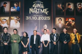 Dàn diễn viên Phá đám: Sinh nhật mẹ trên thảm đỏ sự kiện. Ảnh: ĐPCC