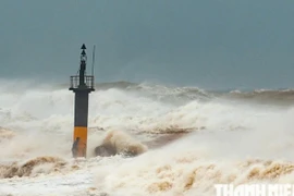 Dự báo bão số 13 có thể vào miền Trung