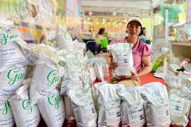 Gạo chất lượng cao của các hợp tác xã khu vực phía Tây tỉnh hướng đến mục tiêu xây dựng thương hiệu đặc trưng và mở rộng thị trường.