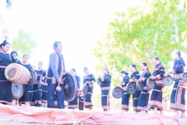 Ia Boòng vững tin phát triển toàn diện trên chặng đường mới