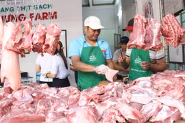 Cửa hàng thịt heo sạch Phú Hưng Farm. Ảnh: T.Lợi