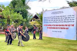 Chuyện những người tiếp lửa di sản