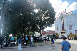 Công an phong tỏa quán karaoke Venus