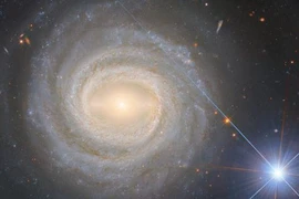 "UFO" đã lao ra từ một lỗ đen quái vật với tốc độ lên đến khoảng 57.000 km.