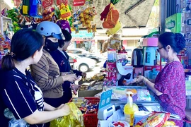 Siết chặt quy định về hóa đơn: Người kinh doanh hàng “nhà làm” phấp phỏng