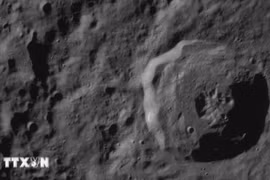 Hình ảnh bề mặt Mặt Trăng. (Nguồn: THX/TTXVN)
