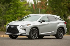 Loạt xe SUV hạng sang cho nhà giàu Việt, giá từ 3 tỷ đồng