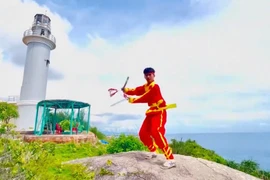 Clip Song phượng kiếm của ĐVTN xã Phù Mỹ Đông được quay tại nhiều thắng cảnh đẹp của địa phương. Ảnh cắt từ clip