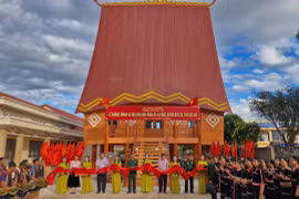 Ðoàn Kinh tế - Quốc phòng 72 đem ấm no lên vùng biên giới