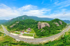 Cát Tiến: Vóc dáng mới từ lợi thế biển và giao thông