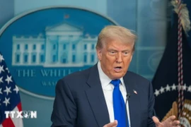 Tổng thống Mỹ Donald Trump phát biểu họp báo tại Nhà Trắng. (Ảnh: THX/TTXVN)