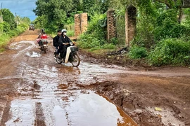 Đường Phạm Hùng (xã Biển Hồ) xuống cấp nghiêm trọng. Ảnh: H.D