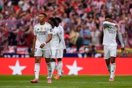 Real Madrid thảm bại ở trận derby với Atletico. (Nguồn: AP)