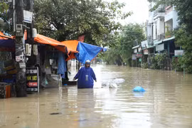 Ngập lụt ở khu phố 5 phường Quy Nhơn Bắc.